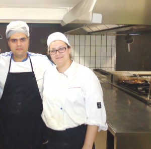 lo chef Vincenzo Agizza con la moglie e aiuto cuoco Maria Semonelli