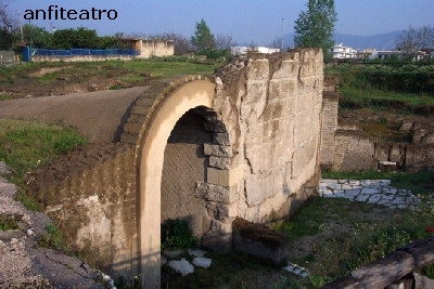 Anfiteatro,Laterizio