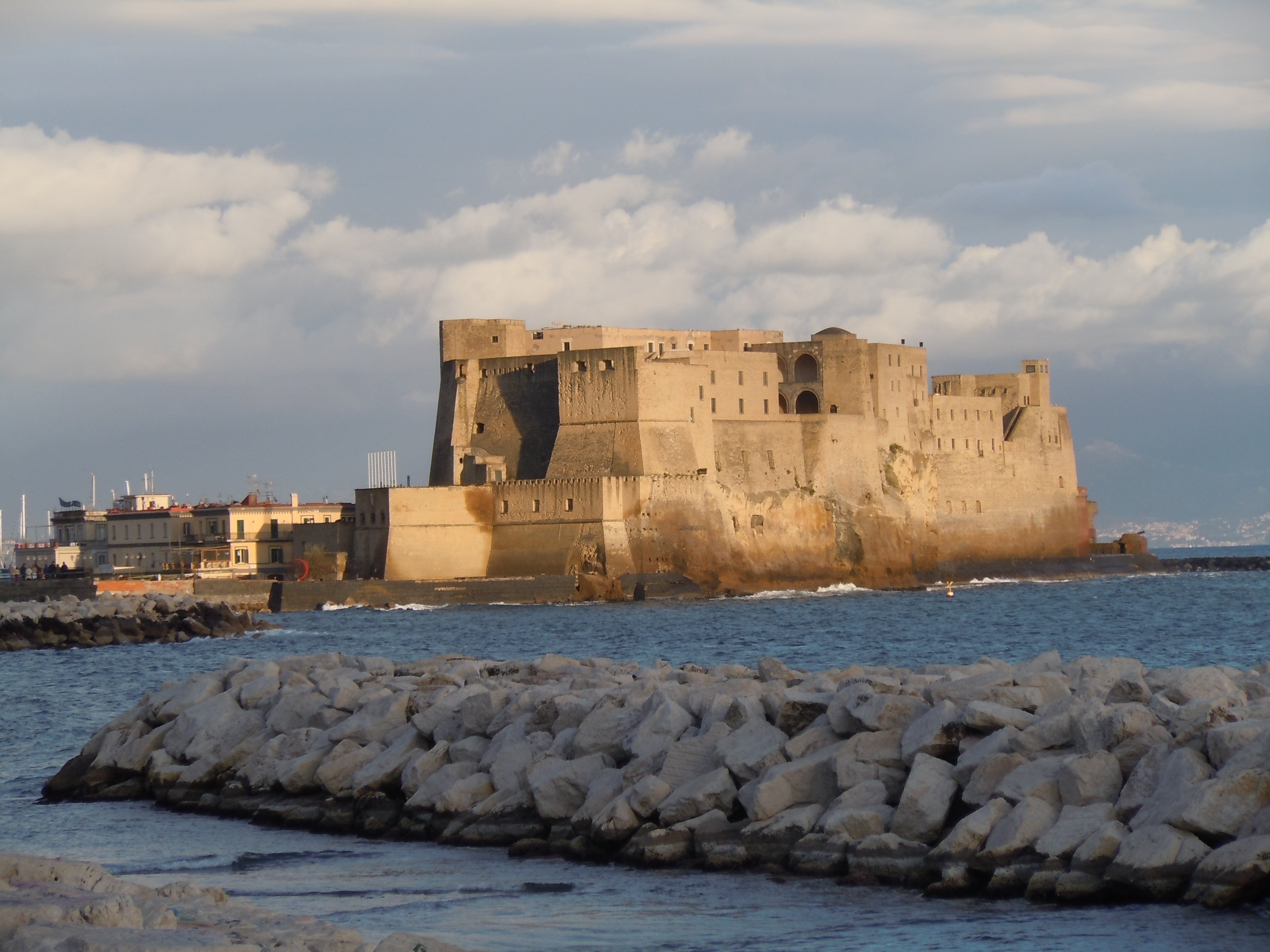 Castel dell'Ovo, Napoli