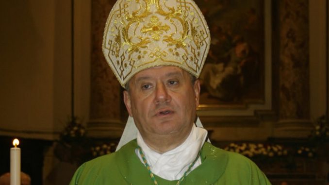 3643417_1149_antonio_di_donna_vescovo_di_acerra_