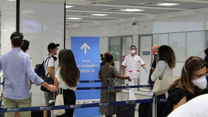 Coronavirus: a Fiumicino e Ciampino 30 mila test rapidi