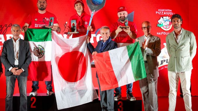 La famiglia Caputo con i vincitori del Trofeo Caputo