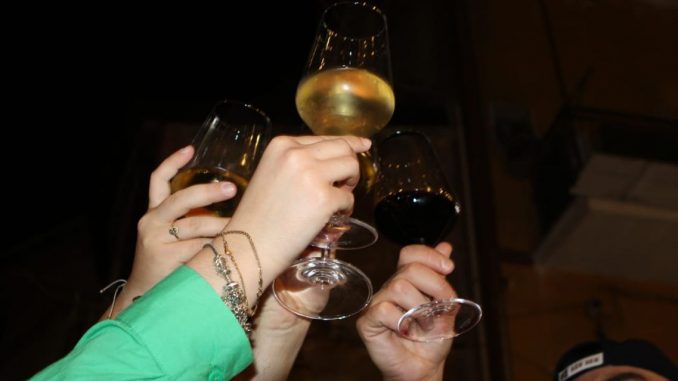 in alto i calici